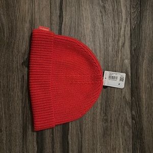 Lulu lemon beanie